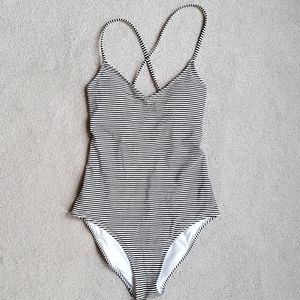 One piece Swim